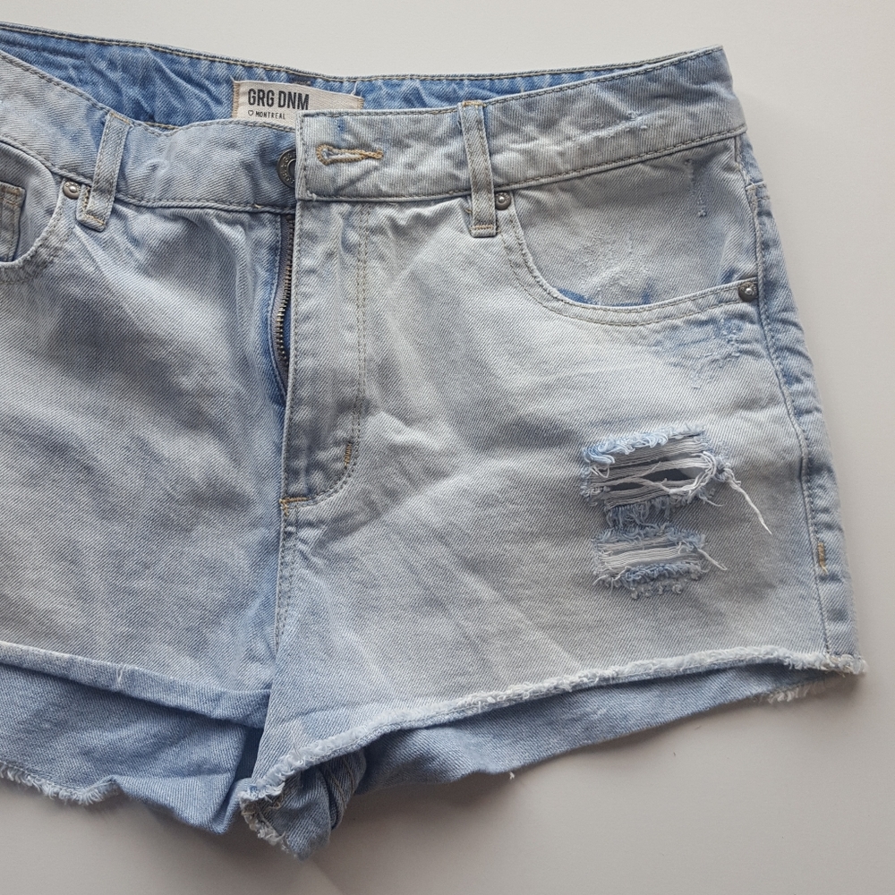 Garage high waist 9 light denim shorts